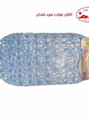 پادری زیر دوشی آبی